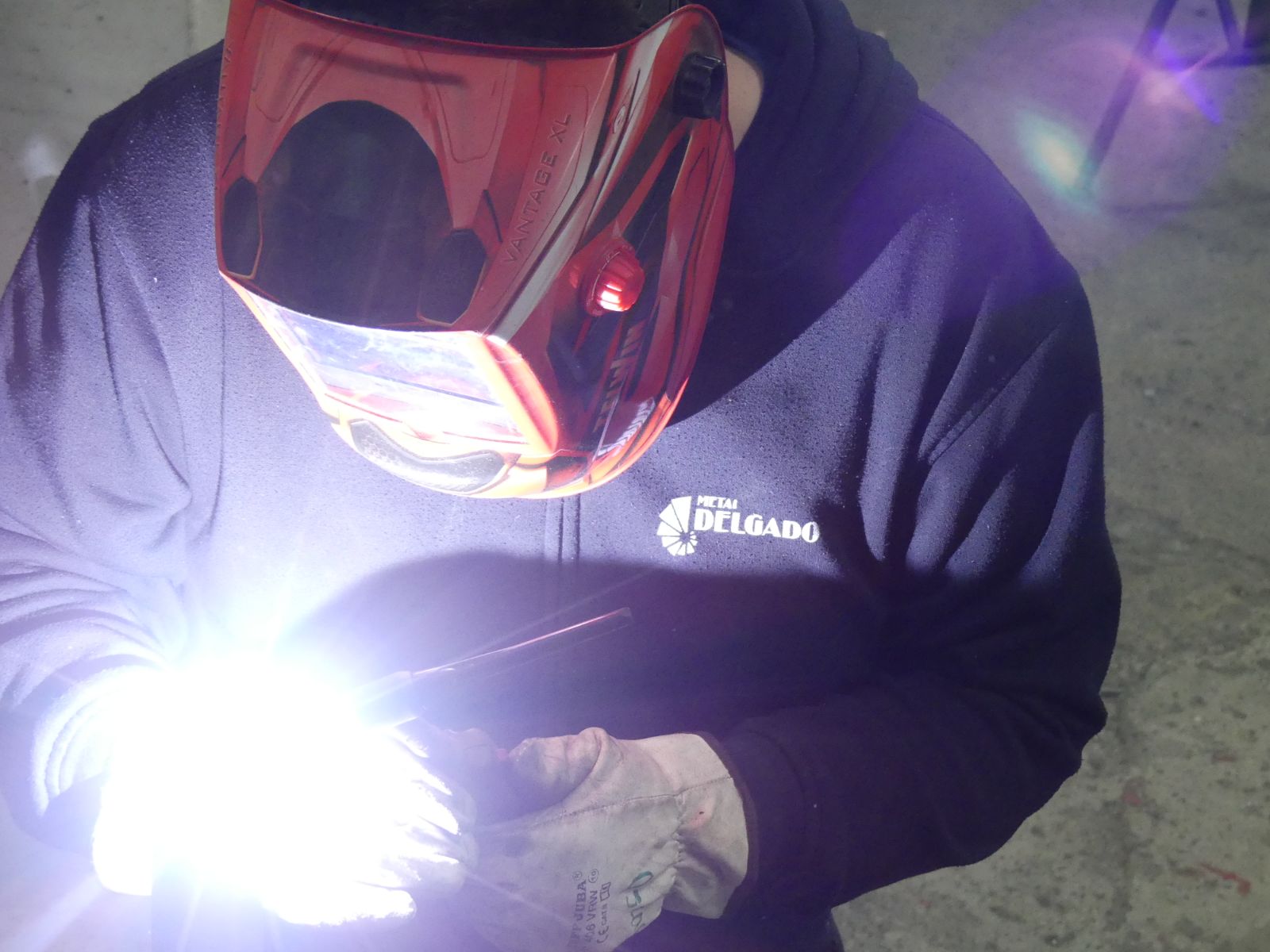 Metal Delgado soldando